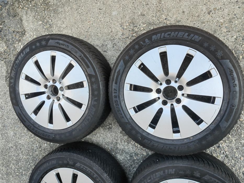Roti originale mercedes e class w213 225/55/17 cu cauciucuri de iarna 6 mm .