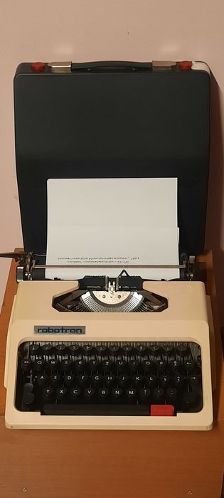 Mașină de scris Robotron diacritice românești