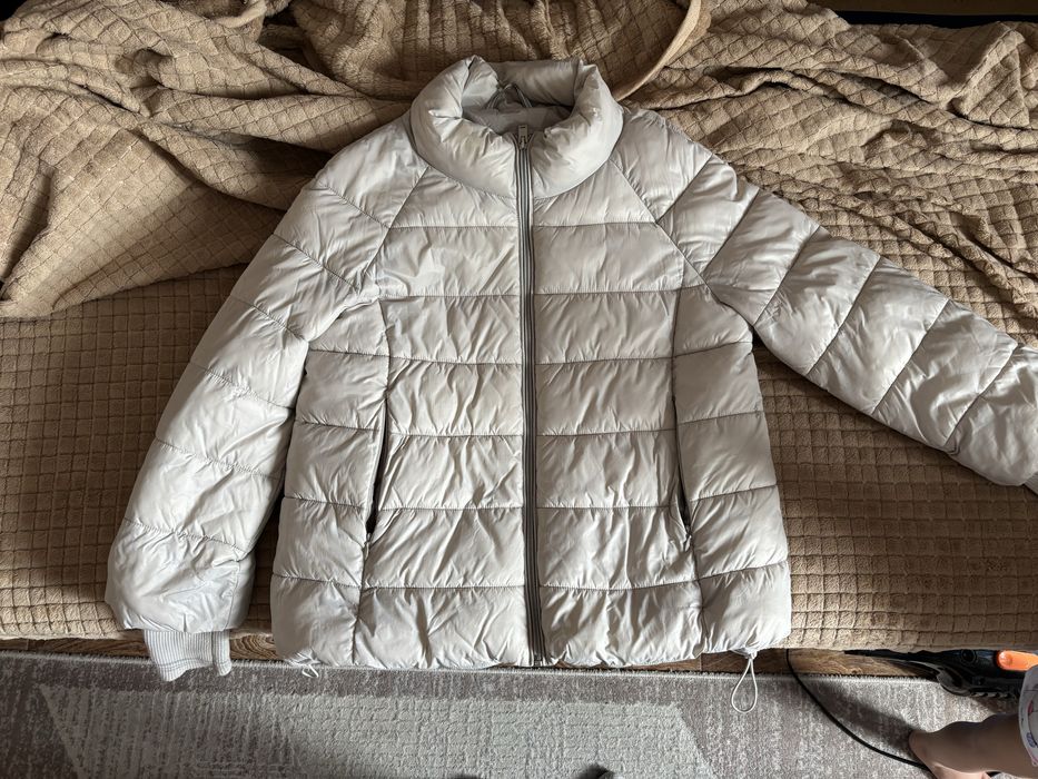 Продам кутку весна осень S размер