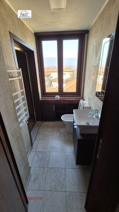 Продава се Офис в Севлиево - 1322 кв.м за 328 €/кв.м - Снимка #1