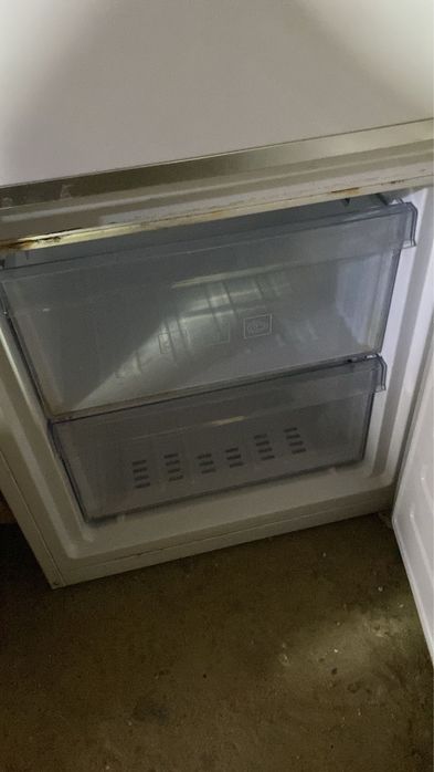 Холодилник сатылады