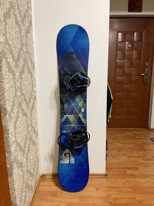 Placa snowboard 150 cm burton cu legaturi