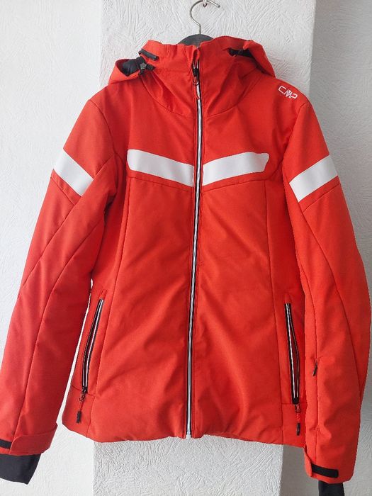 Ски яке CMP носено един сезон