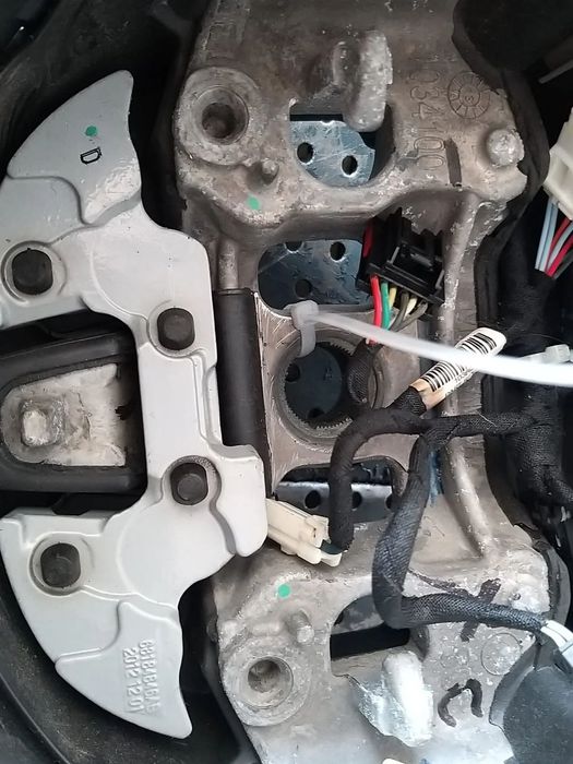 Volan piele in 3 spite cu comenzi si padele jeep grand cherokee 4 wk wk2 68184846ab 1034100