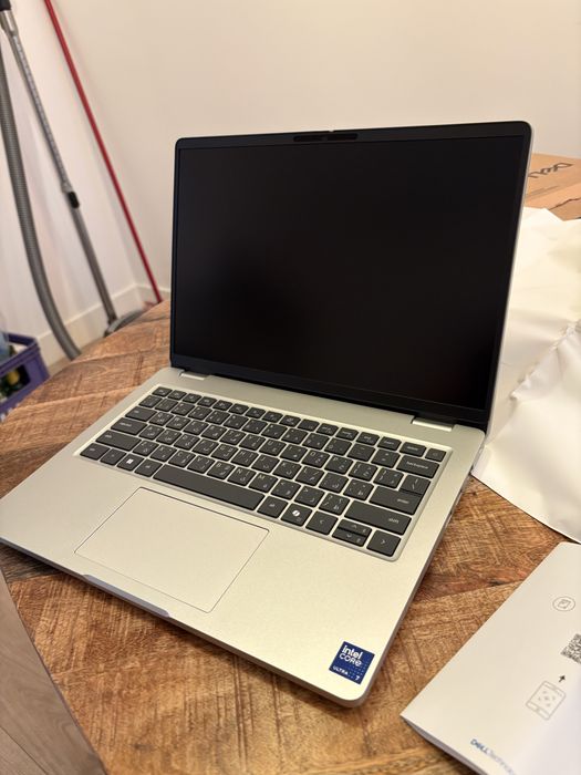 Laptop Dell Pro 14 PC14250, 16 gb RAM