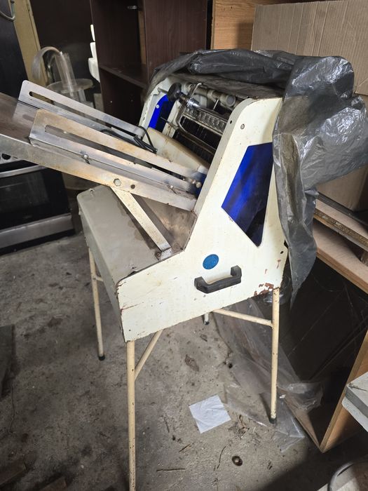 Vand masina de feliat paine, cononac etc