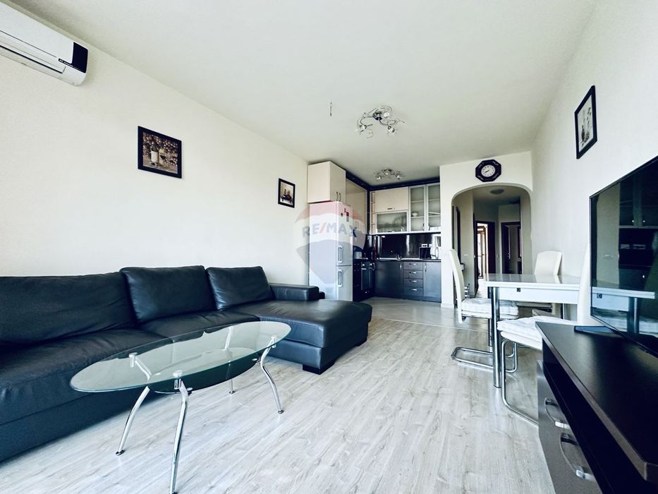 Апартамент с морска гледка, две спални, две тераси и гараж, гр. Балчи