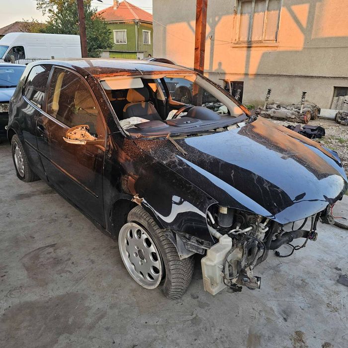 Продавам Голф 5 2.0tdi 140кс. BKD на ЧАСТИ, както и още около 10 голфа