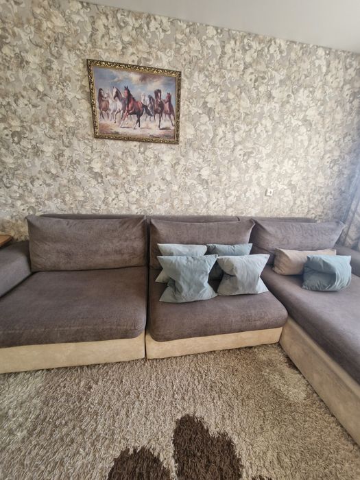 Продам большой угловой диван ! Длинна 3.70