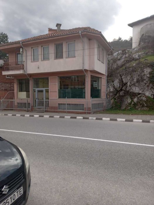 Магазин под наем в Асеновград