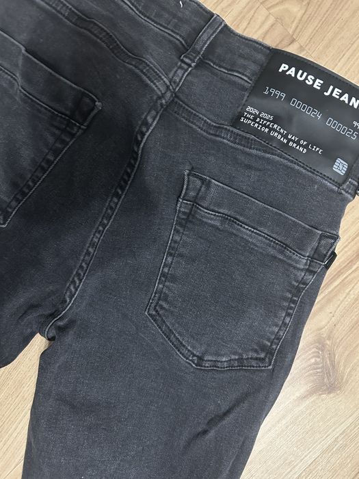 Дамски дънки и панталони