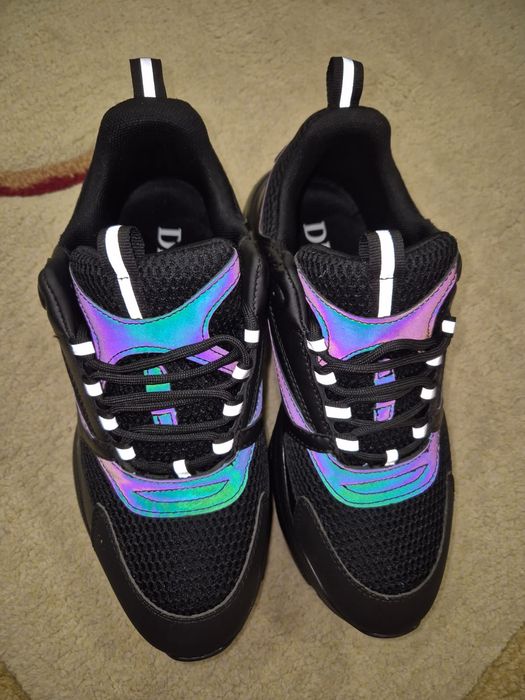 Dior b22 white;black