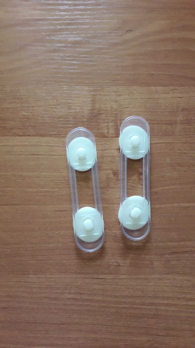 Блокировка дверей от детей