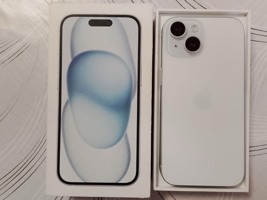 iphone 15 blue .