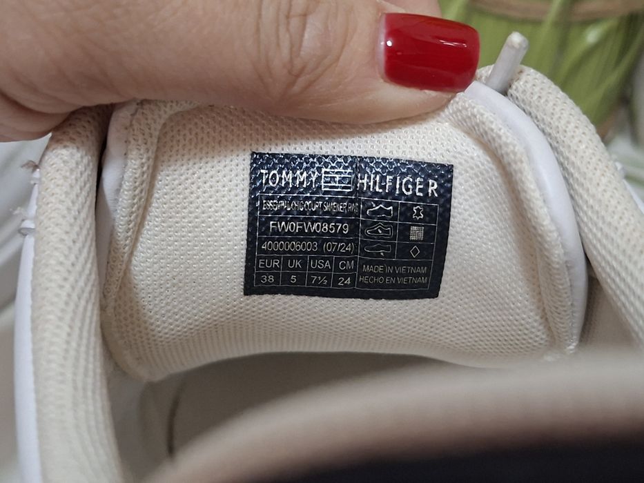 Tommy  Hilfiger 37.5 номер