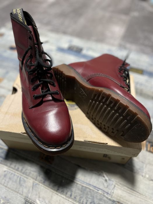 Bocanci Dr. Martens, cherry red, unisex, stare foarte buna, 39