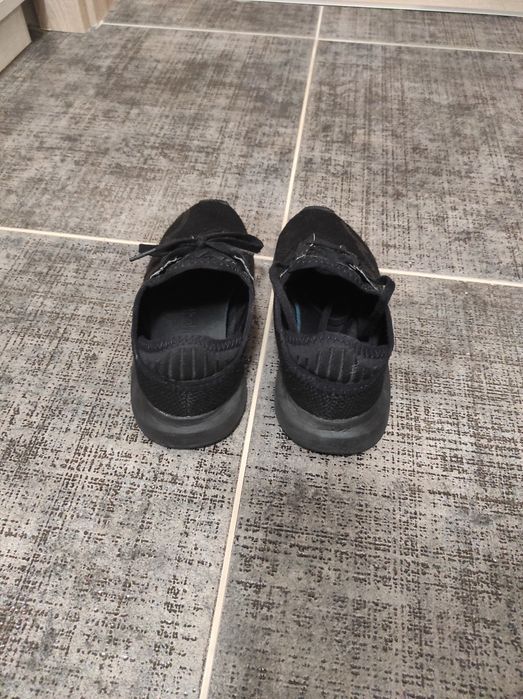 Маратонки адидас 35 номер