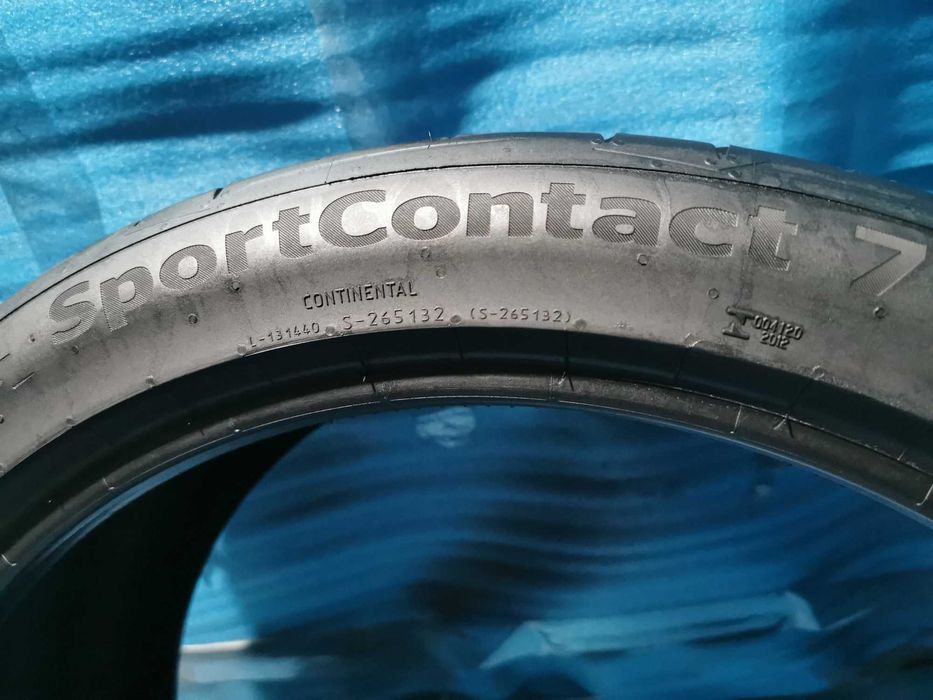 255/40 ZR21 continental 4 bucati