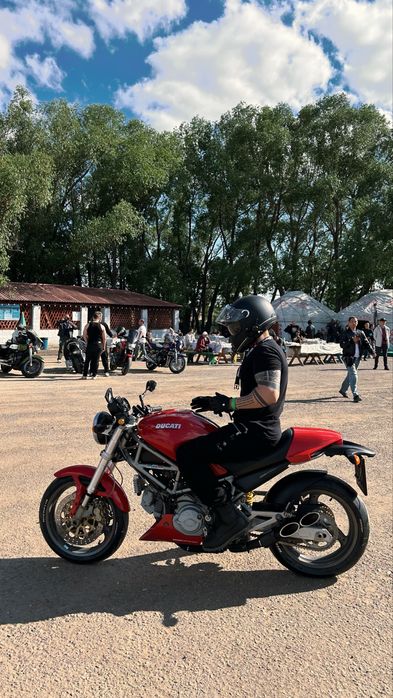 Ducati Monster 800 i.e