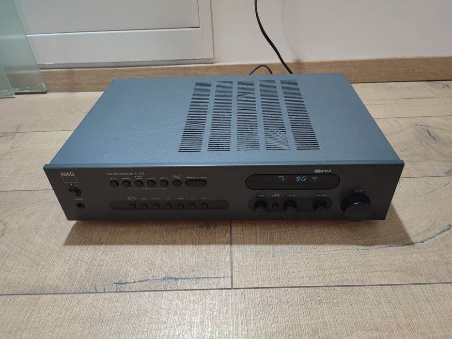 Statie NAD C730 amplificator  tuner amplituner