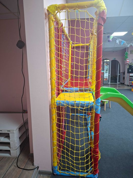 Катерушка с пързалка,Playground