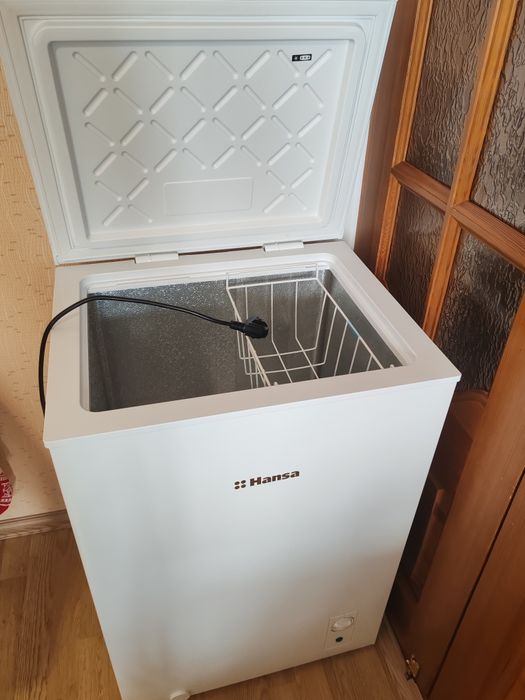 Продам морозильную камеру Hansa