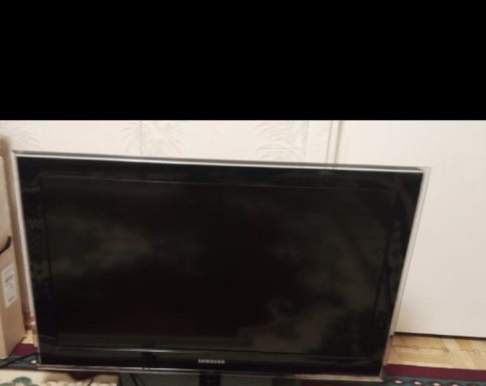 Телевизор  Самсунг .  Пишите