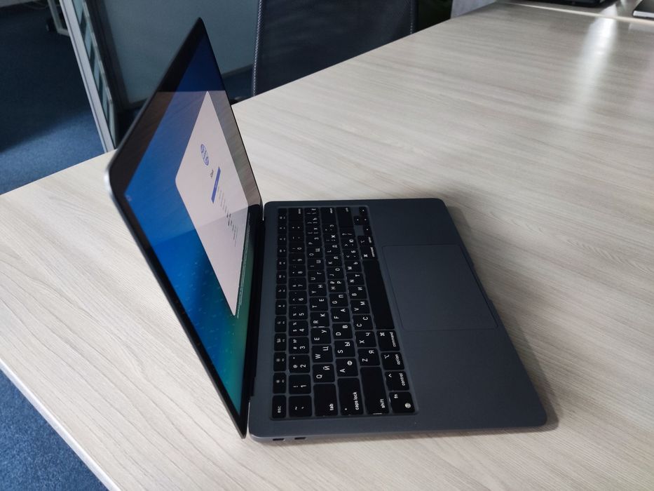 Продам MacBook Air M1