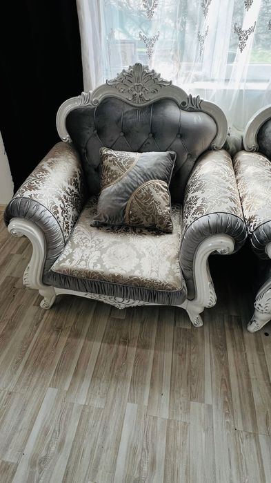 Продам диван мягкий