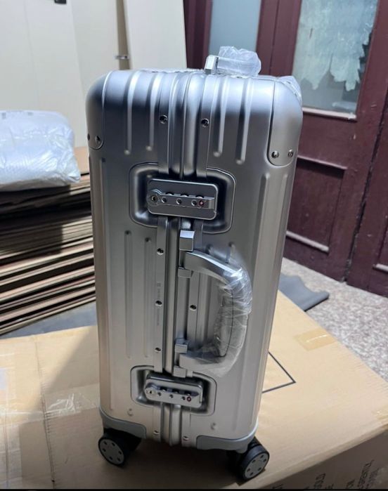 Оригинален куфар Rimowa