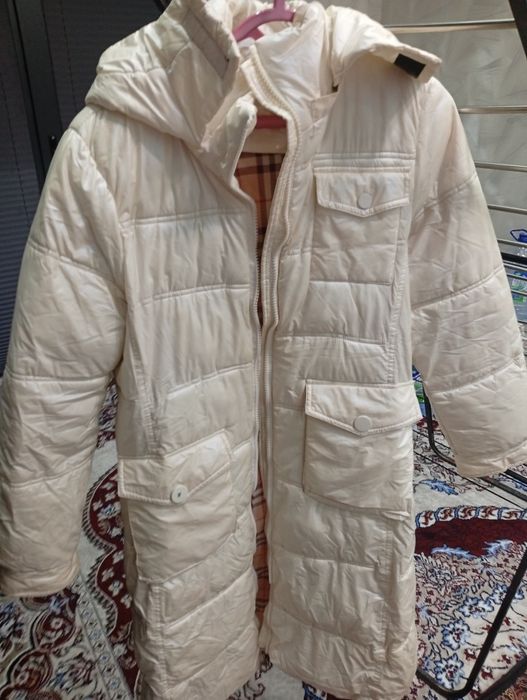 Куртка молочного цвета