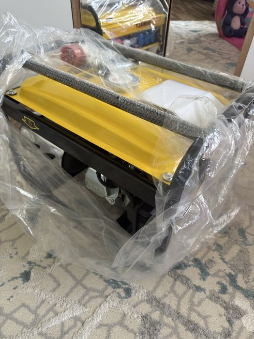Генератор DeWALT
