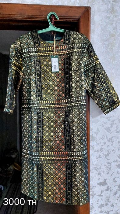 Продам джинсы на  42 размер