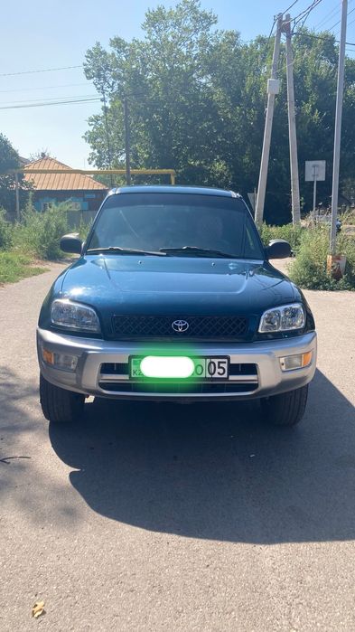 Продам автомобиль Rav 4