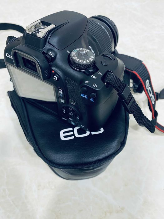 Canon EOS 2000D kit 18-55mm IS II