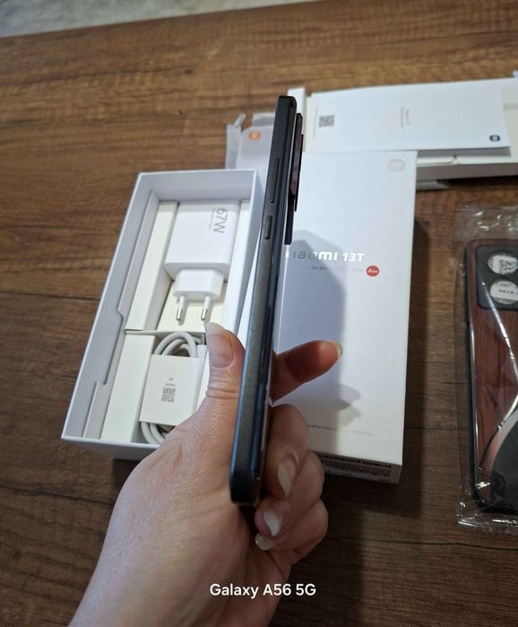 Продава,бартер Xiaomi 13T комплект
