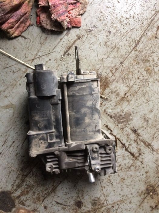 Продам бу компрессор оригинал Mersedess S-class W221