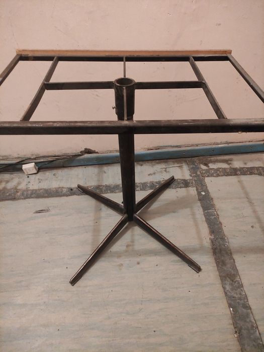 Подставка под телевизор