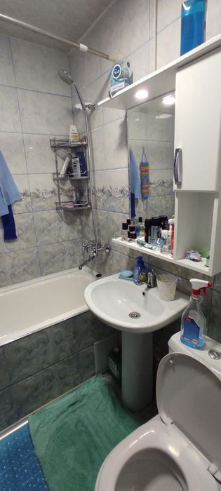 Продам свою 2х комнатную квартиру  49.9 квм на рисовом базаре