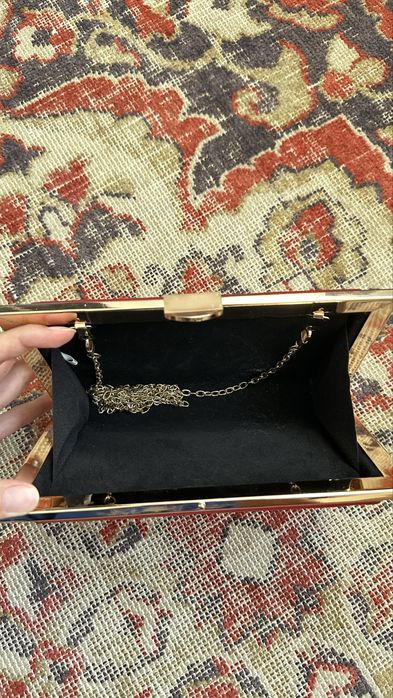 Клатч женский с ремешком