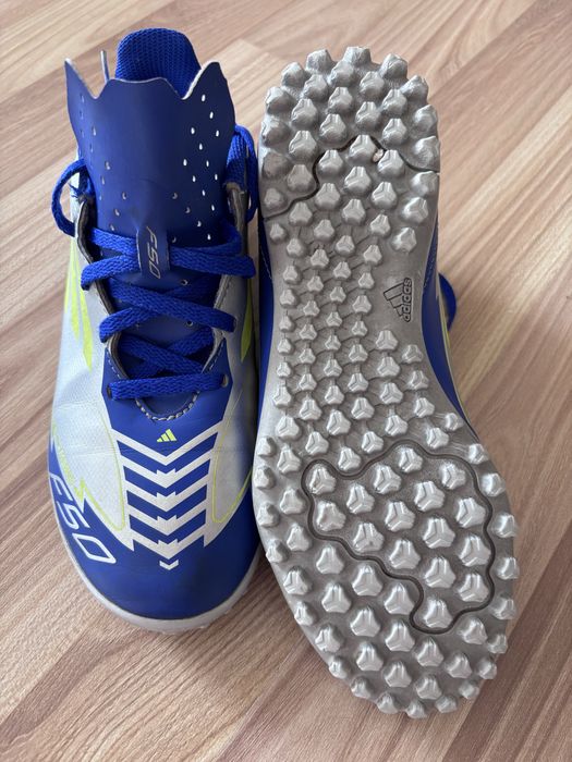 Детски футболни обувки стоножки Adidas