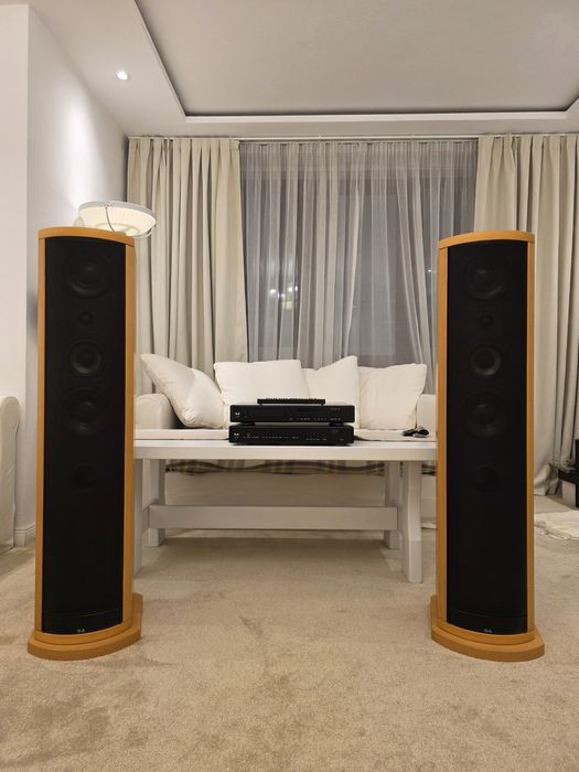 Boxe T+A SOLITAIRE A3D V, Preamplificator T+A PD1200R și T+A CM12