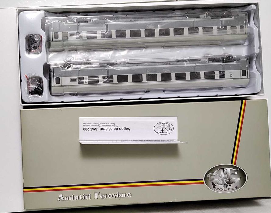 Se 2 vagoane Aminiti Feroviare 25005 Ava200 B11 H0 1:87, NOU