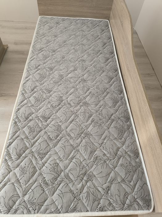 Единични легла 82/190 с повдигащ механизъм и матраци Тед