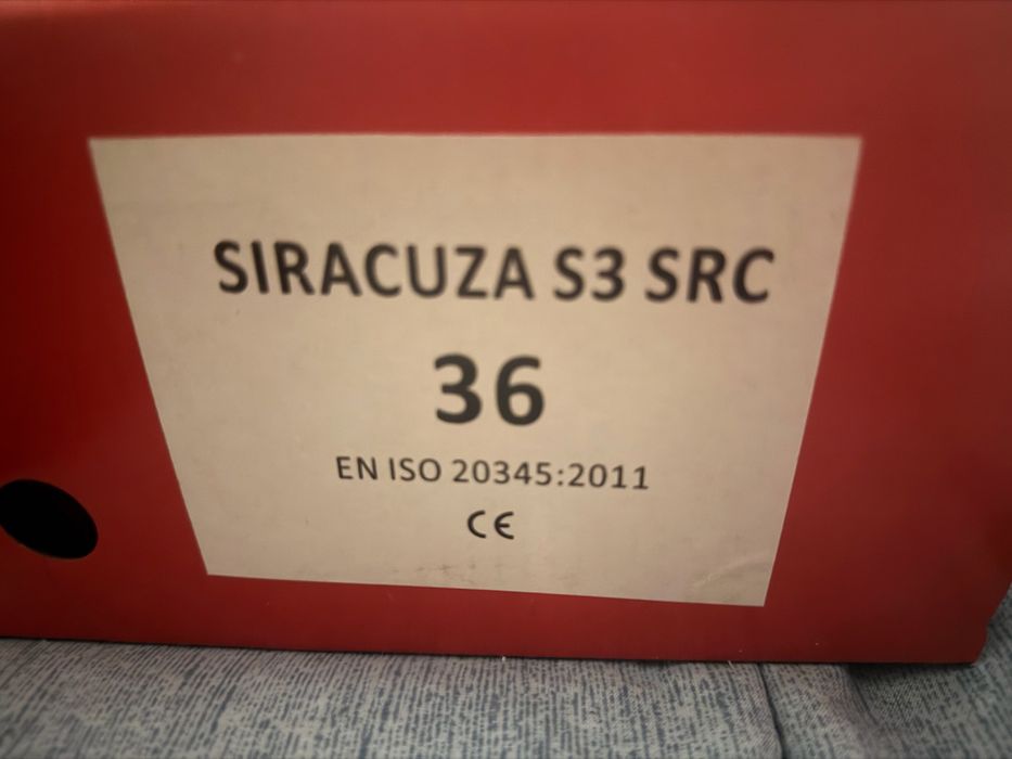 Дамски работни боти