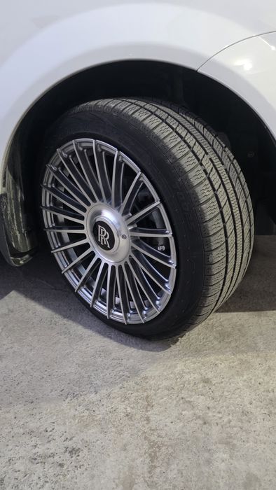 R 17 215/45 
Saka Diska balon bilan 700$ xolati zoor