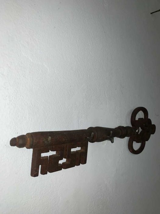 Cuier din fier forjat