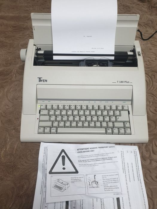 Masina de scris electrica