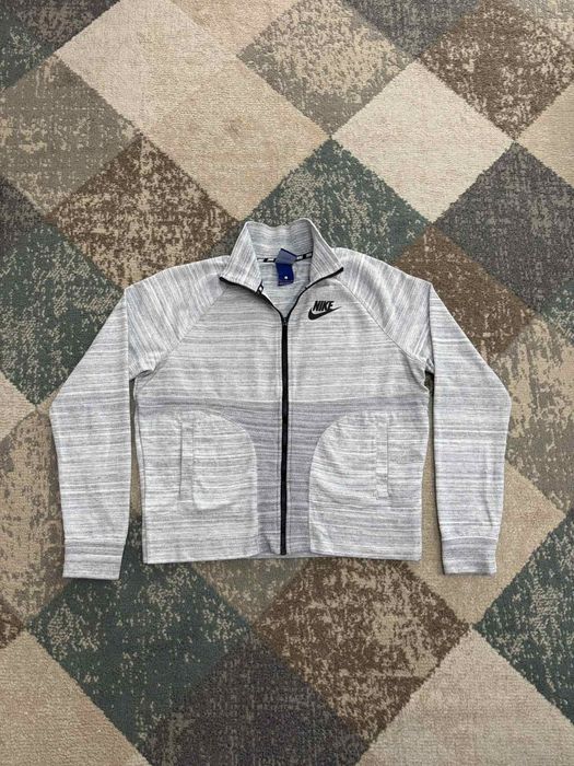 Дамско горнище Nike