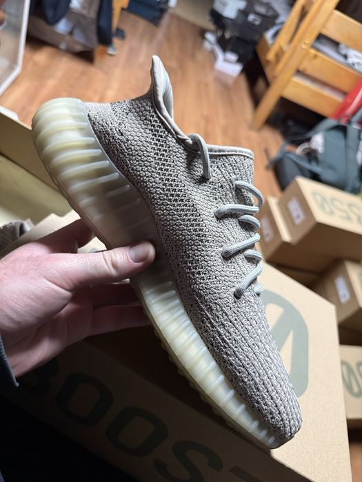 Yeezy 350v2 Slate marimea 42